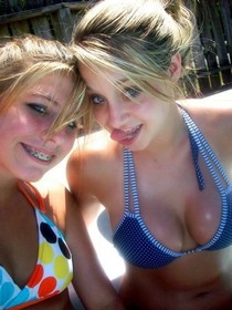 Natural brunette amateur